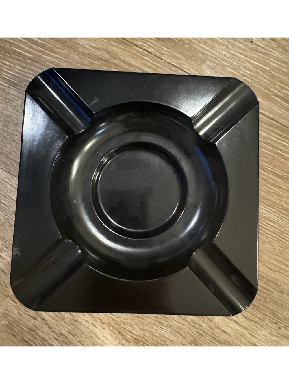 Square Black Cigar Ashtray w/ 4 Cigar Rests, Glossy Finish, Reusable
